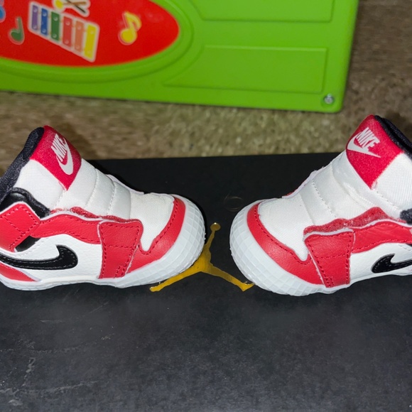 Jordan 1s - Picture 2 of 2